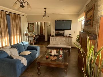 Casa en Venta en Psje Nuevo Uno 3891