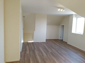 VENDO CASA EN CONDOMINIO PEÑALOLEN 5D-3B- 2 E, PISCINA