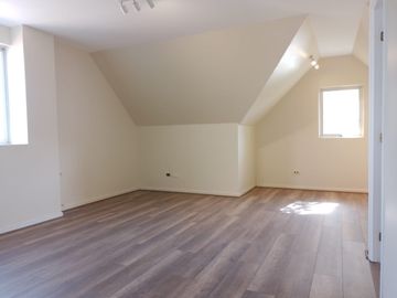 VENDO CASA EN CONDOMINIO PEÑALOLEN 5D-3B- 2 E, PISCINA