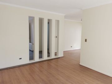 VENDO CASA EN CONDOMINIO PEÑALOLEN 5D-3B- 2 E, PISCINA