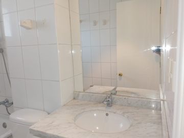 VENDO CASA EN CONDOMINIO PEÑALOLEN 5D-3B- 2 E, PISCINA