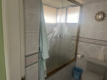VENTA DE CASA LA PRIMAVERA CUMBAYA