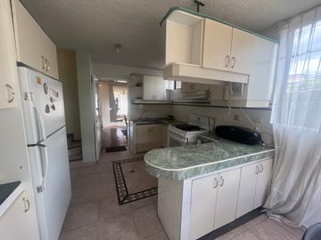 VENTA DE CASA LA PRIMAVERA CUMBAYA