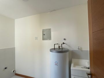 Venta departamento de 161 m2 de 3 dormitorios en Nayón
