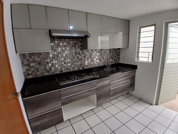 CASA EN VENTA DENTRO DE COTO  EN VILLAS DE ZAPOPAN