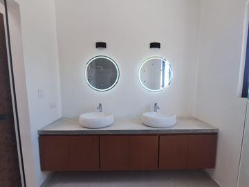 gran casa nueva, gran terreno- 3 habitaciones - bonita privada con amenidades