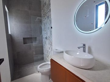 gran casa nueva, gran terreno- 3 habitaciones - bonita privada con amenidades