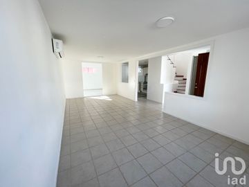 CASA AMPLIADA EN BOSQUES RESIDENCIAL ICA ZINACANTEPEC, EDO MEX