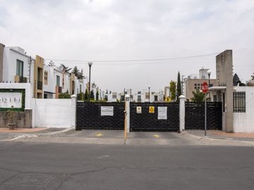 CASA AMPLIADA EN BOSQUES RESIDENCIAL ICA ZINACANTEPEC, EDO MEX