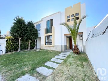 CASA AMPLIADA EN BOSQUES RESIDENCIAL ICA ZINACANTEPEC, EDO MEX