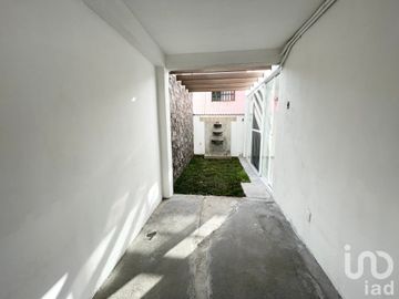 CASA AMPLIADA EN BOSQUES RESIDENCIAL ICA ZINACANTEPEC, EDO MEX