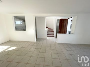 CASA AMPLIADA EN BOSQUES RESIDENCIAL ICA ZINACANTEPEC, EDO MEX