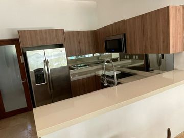 Se vende casa estilo Minimalista en Playa del Carmen, Quintana Roo