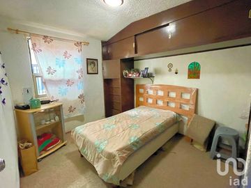 Se Vende Casa en Víveros del Valle, Tlalnepantla, Edo. Méx