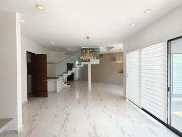 Casa en Venta en Cumbres del Lago