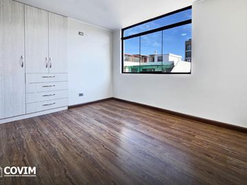 Casa en Venta en José Luis Bustamante y Rivero