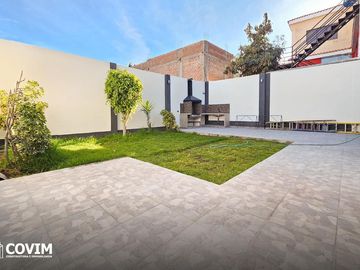 Casa en Venta en José Luis Bustamante y Rivero