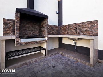 Casa en Venta en José Luis Bustamante y Rivero
