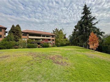 DPTO EN HERMOSO PARQUE CON VISTA DESPEJADA