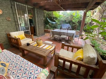 REBAJADO! Casa En Las Condes: Espacio y Confort