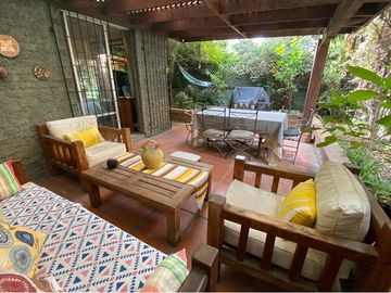 REBAJADO! Casa En Las Condes: Espacio y Confort