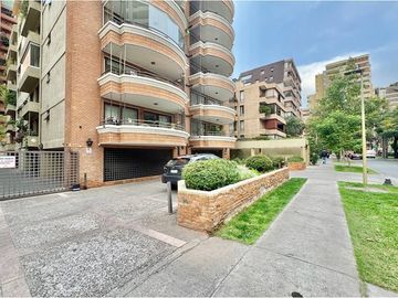 EN VENTA Departamento Las Condes 4D 3B