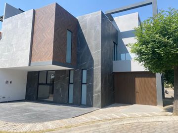 Casa en Venta Parque Guanajuato Lomas de Angelópolis