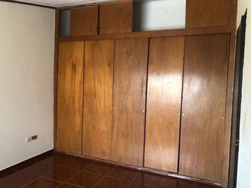 Venta Casa a pie de calle con 4 Recamaras San José Mayorazgo, Zona  11 sur