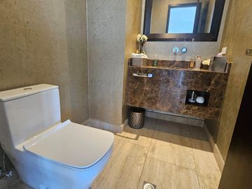 Venta o Renta departamento 3 dormitorios, moderno edificio Bellavista