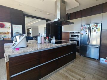 Venta o Renta departamento 3 dormitorios, moderno edificio Bellavista