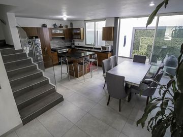 Casa en Venta en  Valle Imperial,Zapopan , Jal.