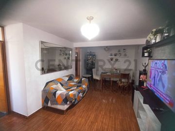 SE VENDE AMPLIO DEPARTAMENTO EN SAN MARTIN DE PORRES