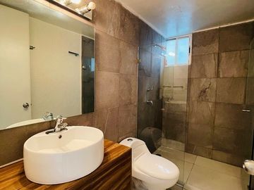Casa en venta en condominio parte baja Av. Toluca