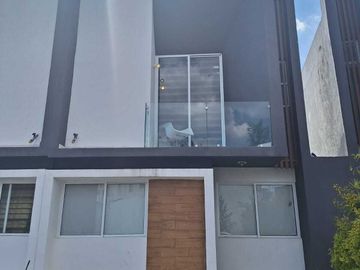 Venta de casa zona Altozano