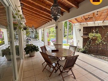 #Venta Casa 500m2  y 1,175 terreno en Balvanera Polo y Country Club