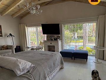 #Venta Casa 500m2  y 1,175 terreno en Balvanera Polo y Country Club