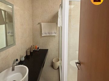 #Venta Casa 500m2  y 1,175 terreno en Balvanera Polo y Country Club