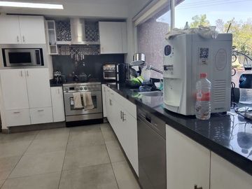 OPORTUNIDAD!! VENTA DE DEPARTAMENTO EN BOSQUES DE LAS LOMAS (V)