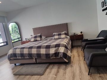 OPORTUNIDAD!! VENTA DE DEPARTAMENTO EN BOSQUES DE LAS LOMAS (V)