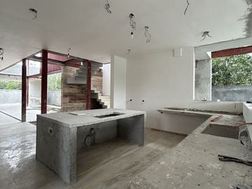 Residencia en venta en la mejor privada del Norte de Mérida