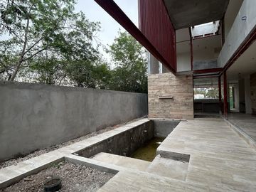 Residencia en venta en la mejor privada del Norte de Mérida