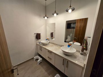 Casa en Venta en Vista Real Country Club