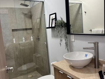 Casa en Venta con Recamara en PB