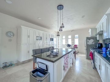 CASA EN VENTA EN BUGAMBILIAS, ZAPOPAN