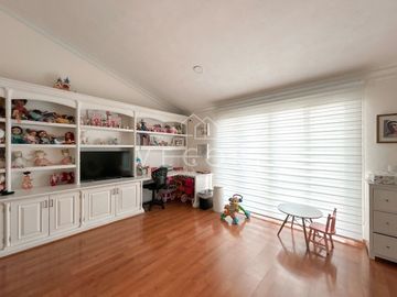 CASA EN VENTA EN BUGAMBILIAS, ZAPOPAN