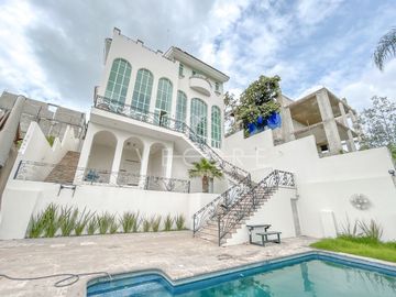 CASA EN VENTA EN BUGAMBILIAS, ZAPOPAN
