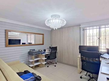 En venta apartamento boulevard santa barbara