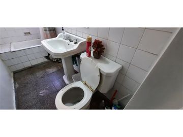 Oportunidad Casa En Venta De 6 Dorm. En San Joaquín