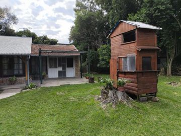 Quinta Amueblada con Piscina y amplio lote en Villa Urquiza
