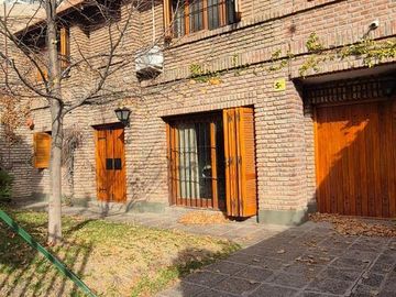 Casa en  Venta Excelente Zona Altos Nqn.